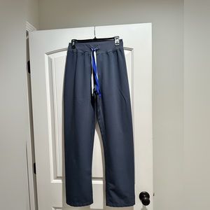 Figs scrub set! Matching pants and top!